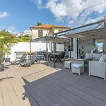 Flowers Island House 5 *