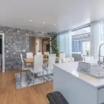 Flowers Island House 5 *