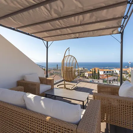 Flowers Island House 5 Φουνκάλ