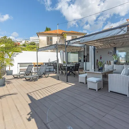 Flowers Island House 5 *