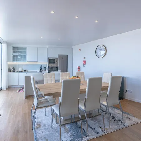 Flowers Island House 5 *