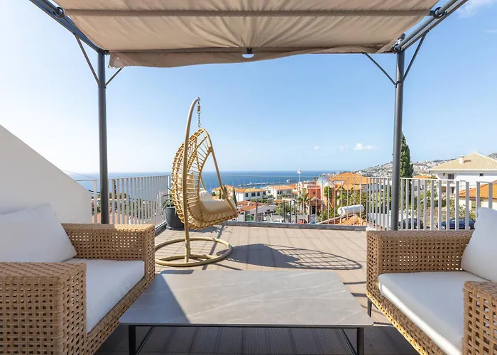 Flowers Island House 5 *