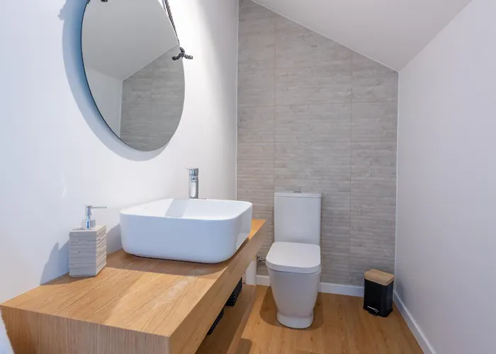 Flowers Island House 5 *