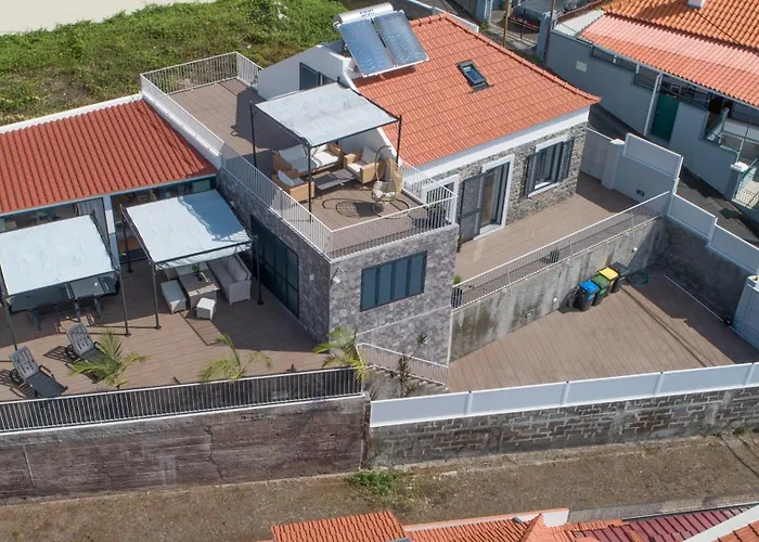 Flowers Island House 5 Φουνκάλ