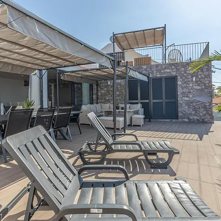 Vakantiehuis Flowers Island House 5